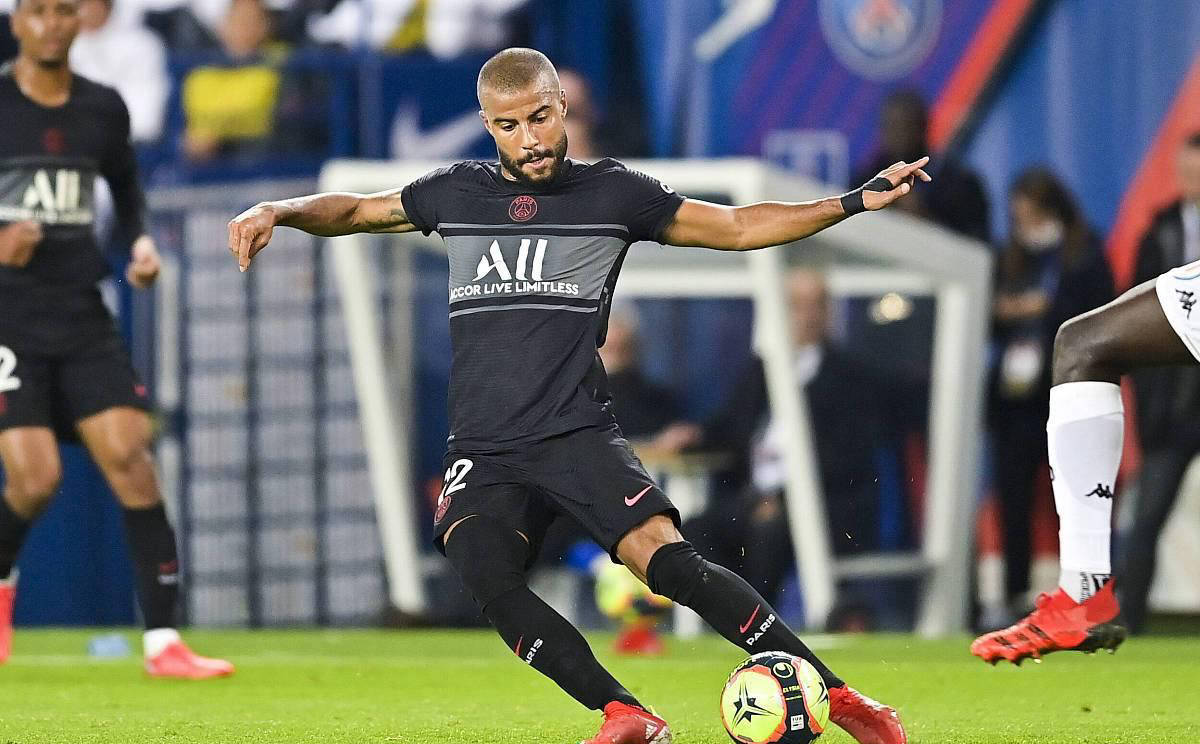 爱游戏在线登录-巴黎圣日耳曼取得连胜，稳居榜首的简单介绍