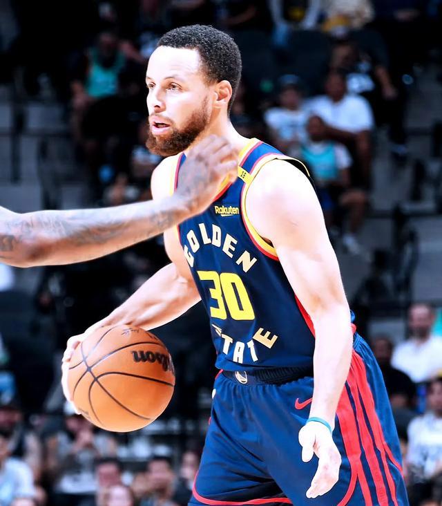 关于马刺球员全力以赴，带队获得振奋胜利的信息