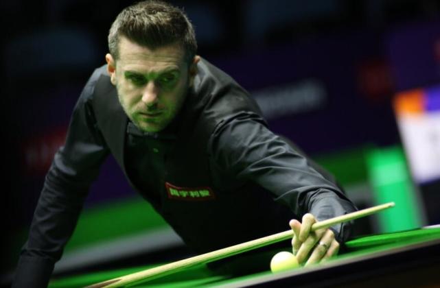 河床进攻端火力强劲,欲破恩菲尔德防线 河床进攻端火力强劲,欲破恩菲尔德防线