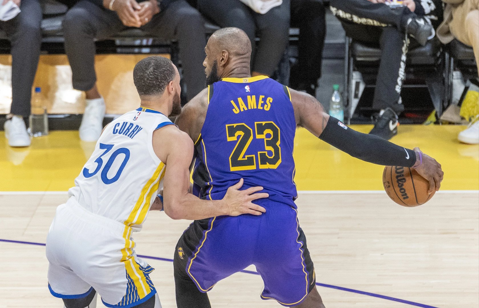 湖人老将实力不减依旧风采绝伦的简单介绍 湖人老将实力不减依旧风采绝伦的简单介绍