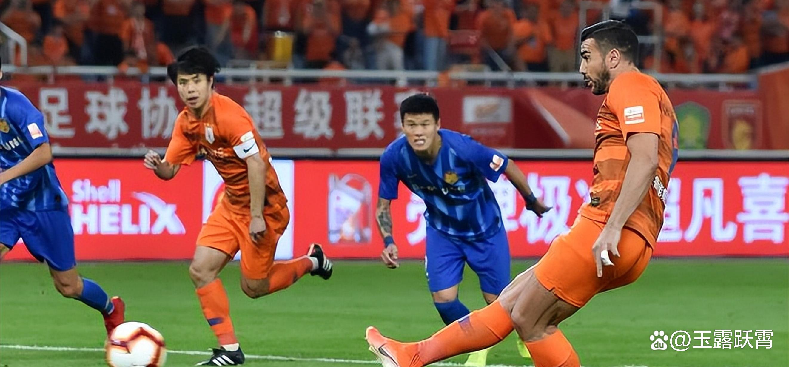 包含上港战平鲁能，仍有望冲刺联赛前四的词条