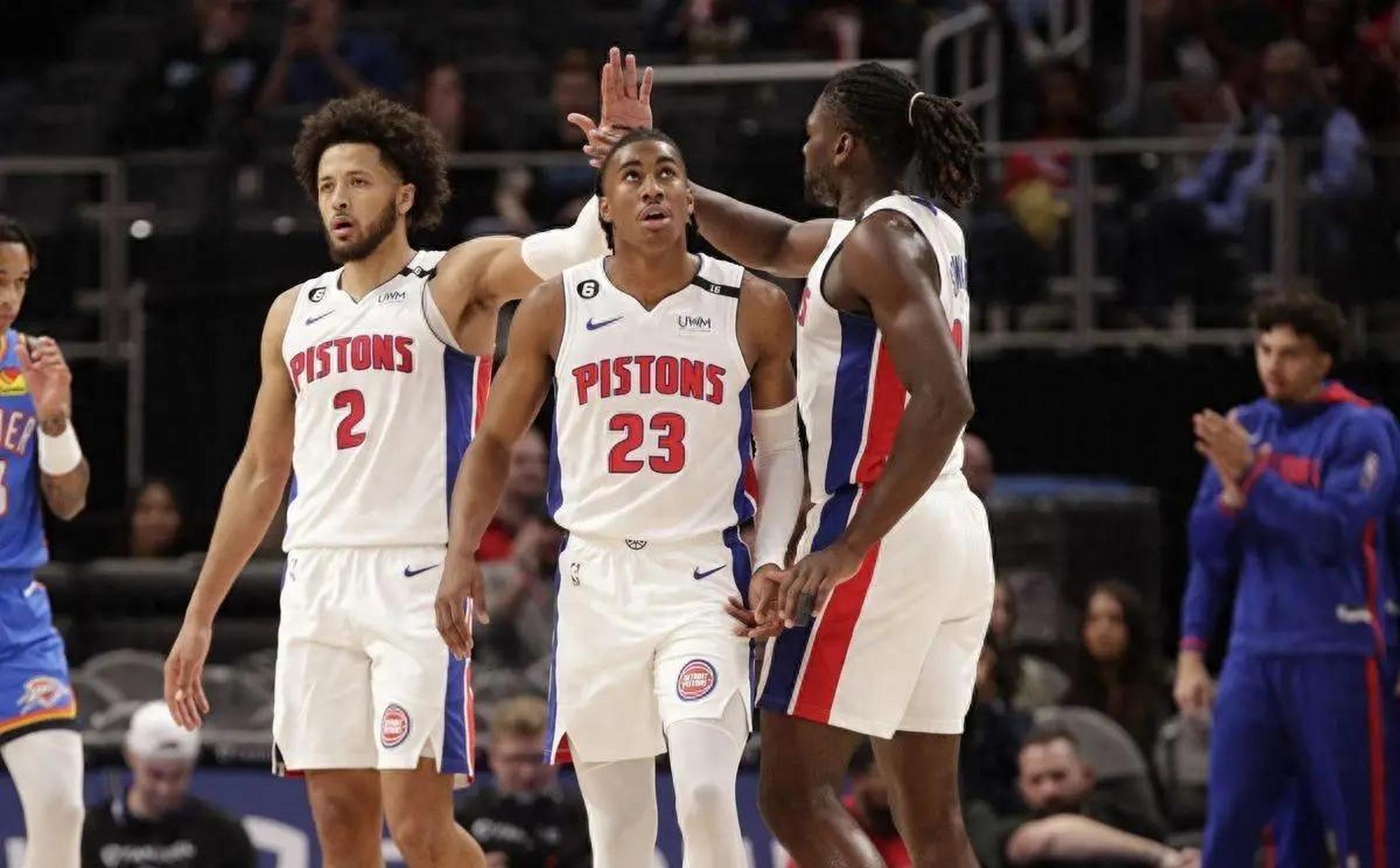 爱游戏在线-篮网轻取活塞收获大胜，场面一边倒节奏把握稳定