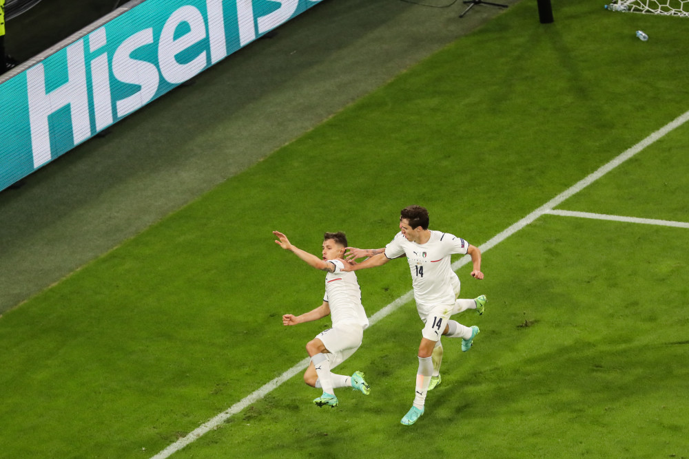 爱游戏网页版-比利时队力克意大利，锁定四强位置的简单介绍