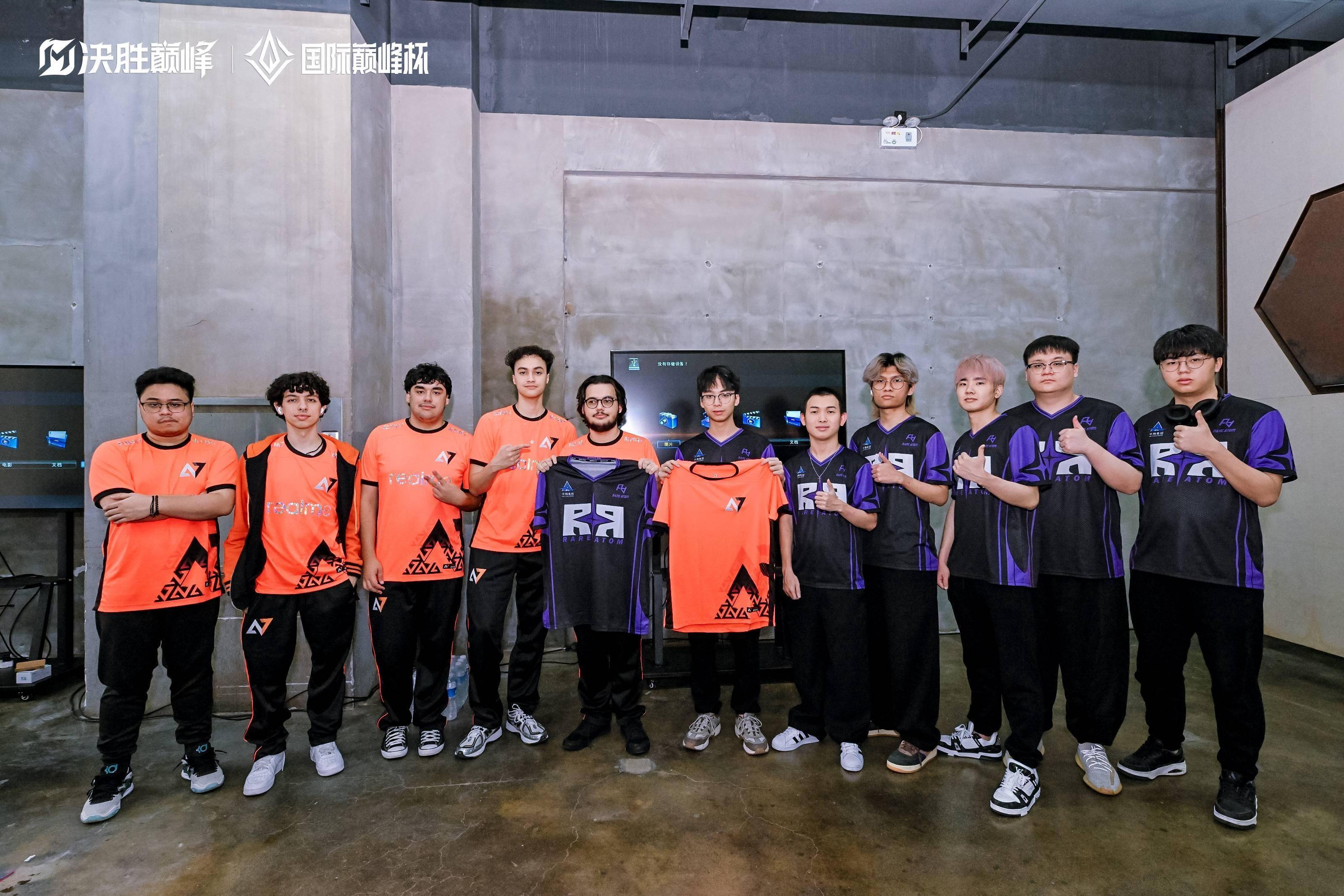 精彩抢点!球员们在场上奋力拼搏,为荣誉而战 精彩抢点!球员们在场上奋力拼搏,为荣誉而战