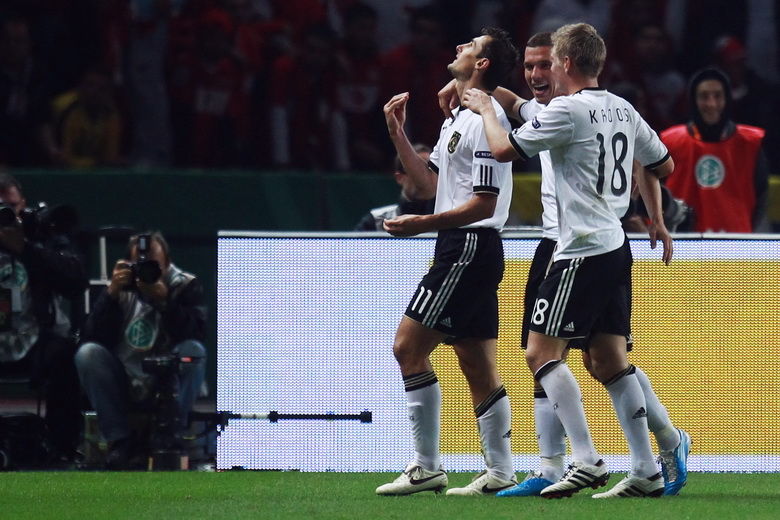 爱游戏体育链接-丹麦队备战欧洲杯预选赛，士气高昂的简单介绍