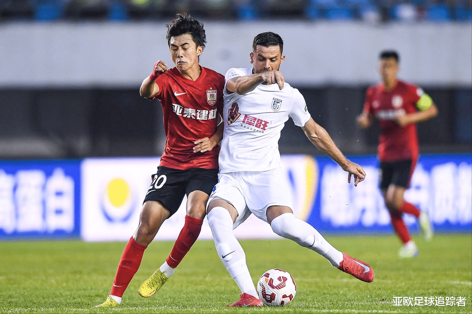 长春亚泰客场大胜青岛中能,豪取三分 长春亚泰客场大胜青岛中能,豪取三分