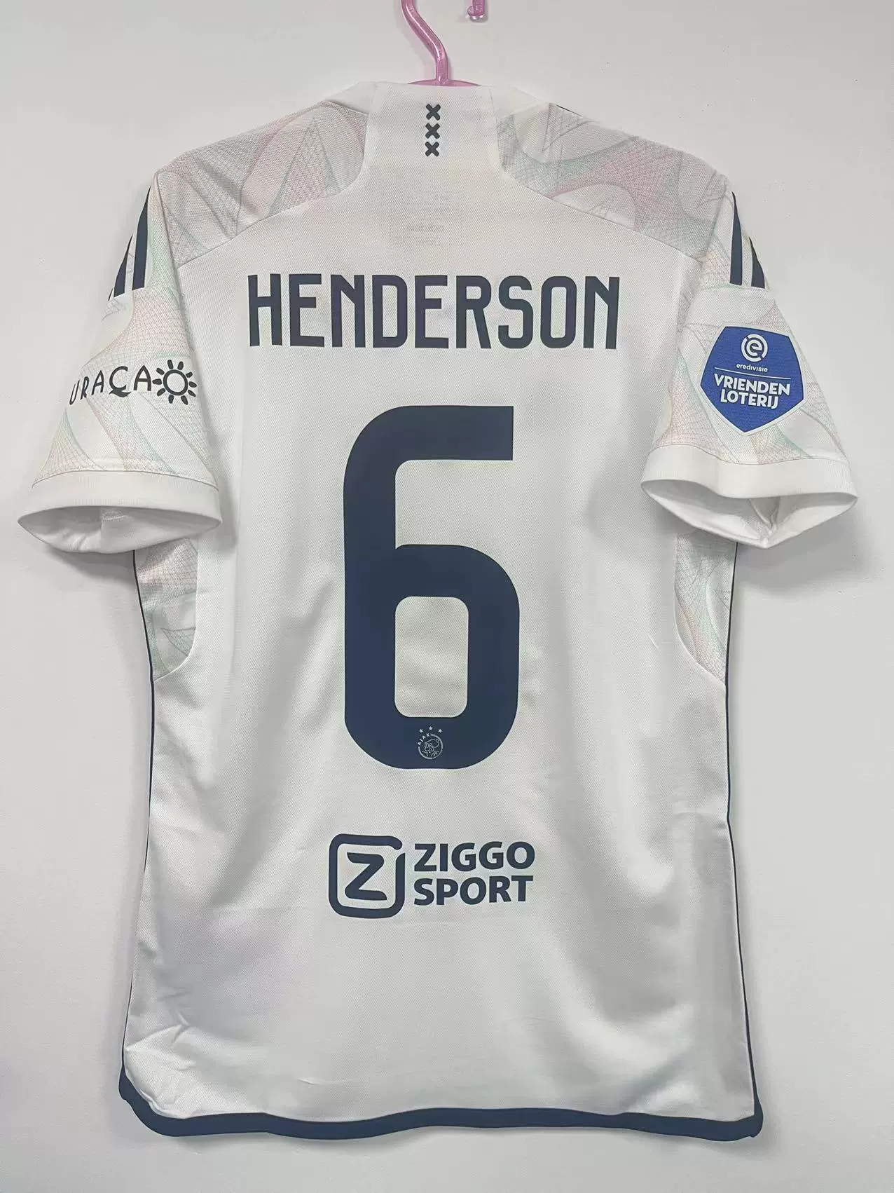 阿贾克斯客场破门蒂尔斯博格荷甲领头汉 阿贾克斯客场破门蒂尔斯博格荷甲领头汉