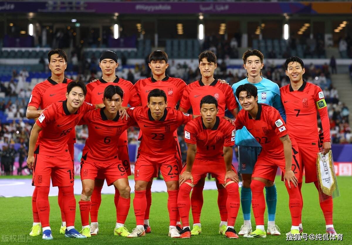 亚洲杯半决赛火爆开打，强队争夺胜利激烈的简单介绍