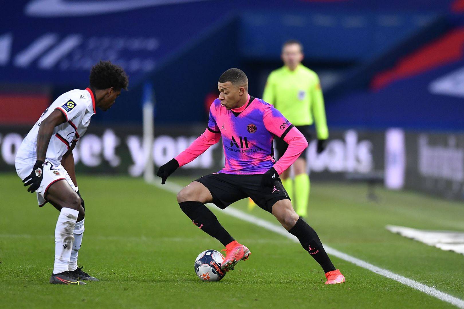 爱游戏体育平台-巴黎圣日耳曼主帅大换血，球队整体荣耀的简单介绍