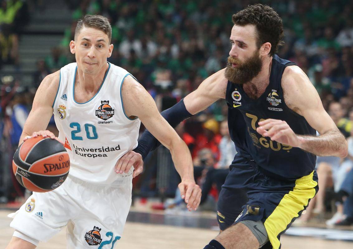 关于格拉纳达在比赛中展现团队合作,取得胜利的信息 关于格拉纳达在比赛中展现团队合作,取得胜利的信息