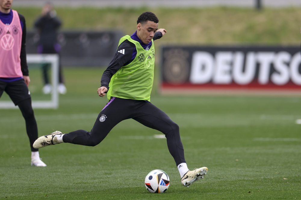 爱游戏官网-德国队在国际足球比赛中获胜