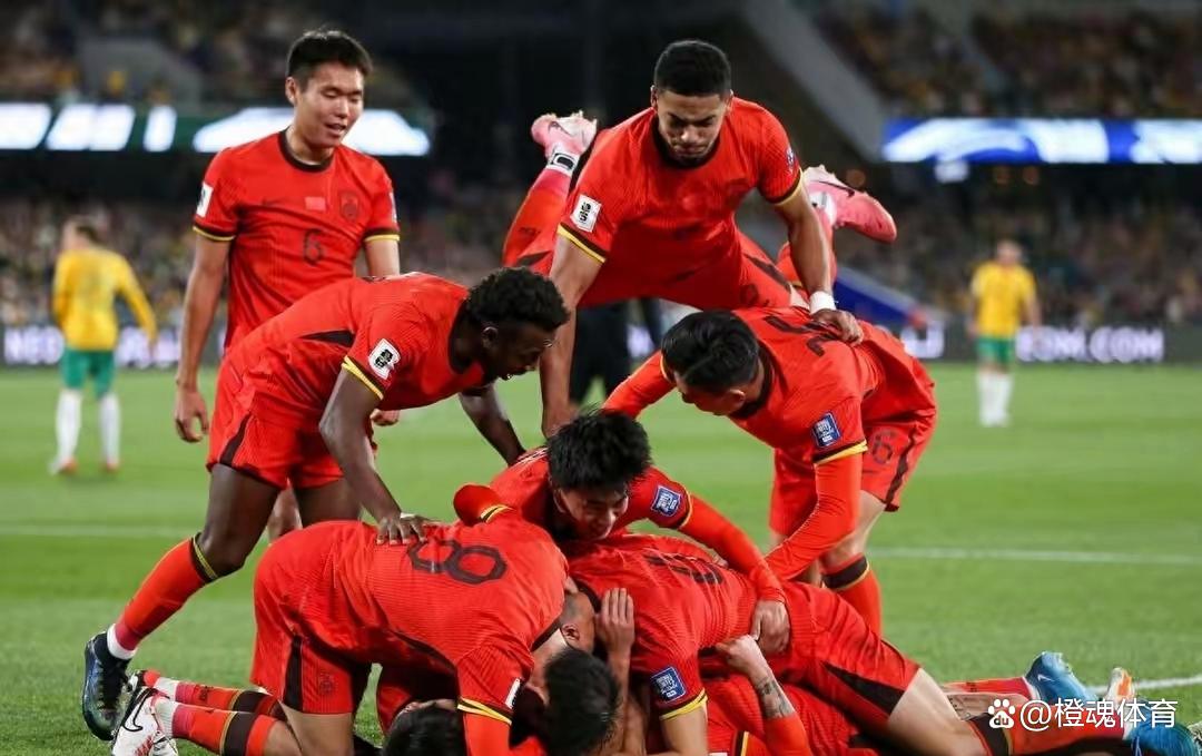 球队中场因紧急停赛错失重要比赛 球队中场因紧急停赛错失重要比赛