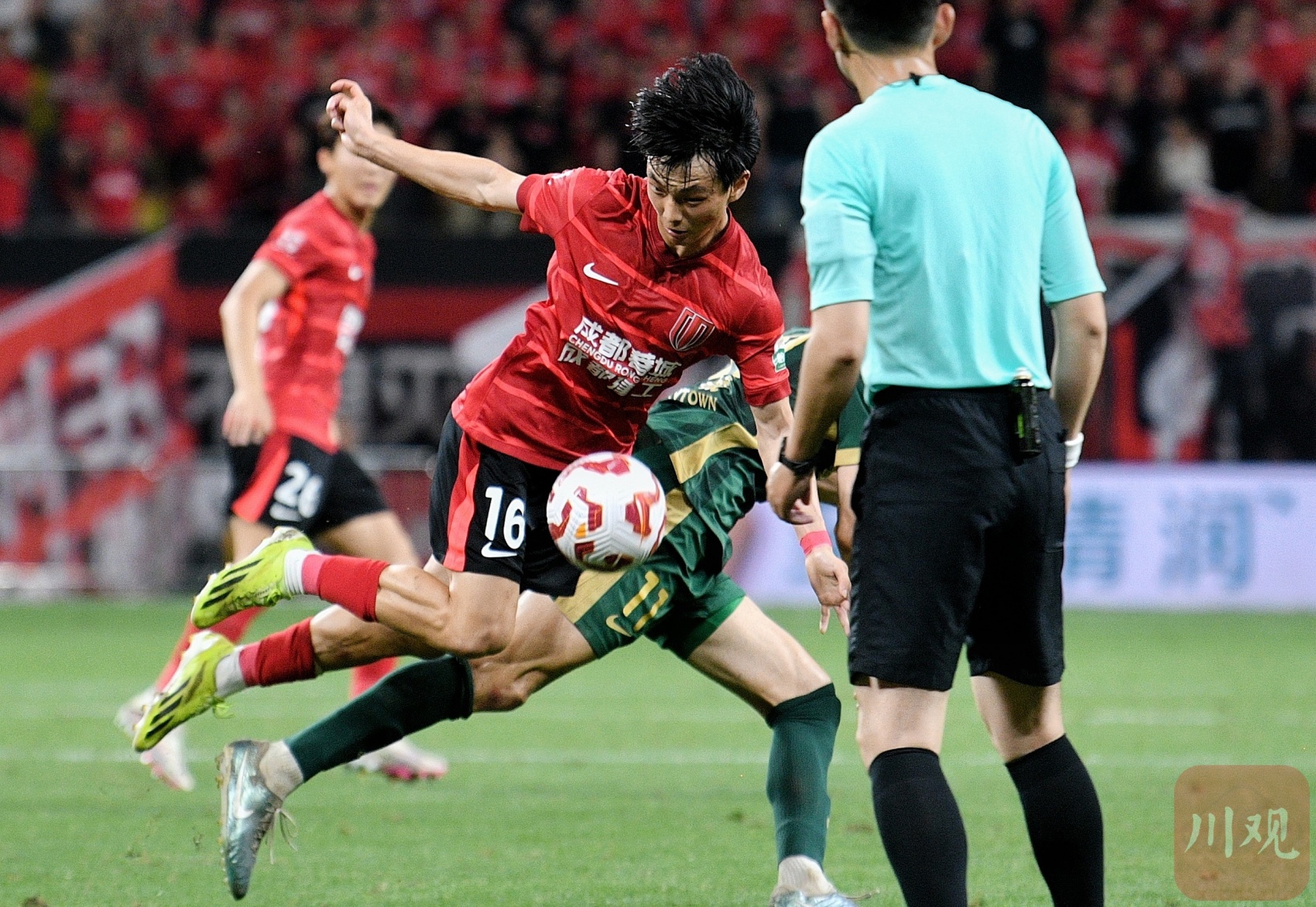 爱游戏官网网页版入口-杭州绿城客场逆转取胜，全队士气大增